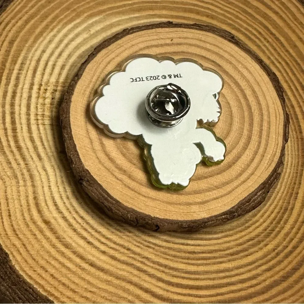 N/A brooch bear